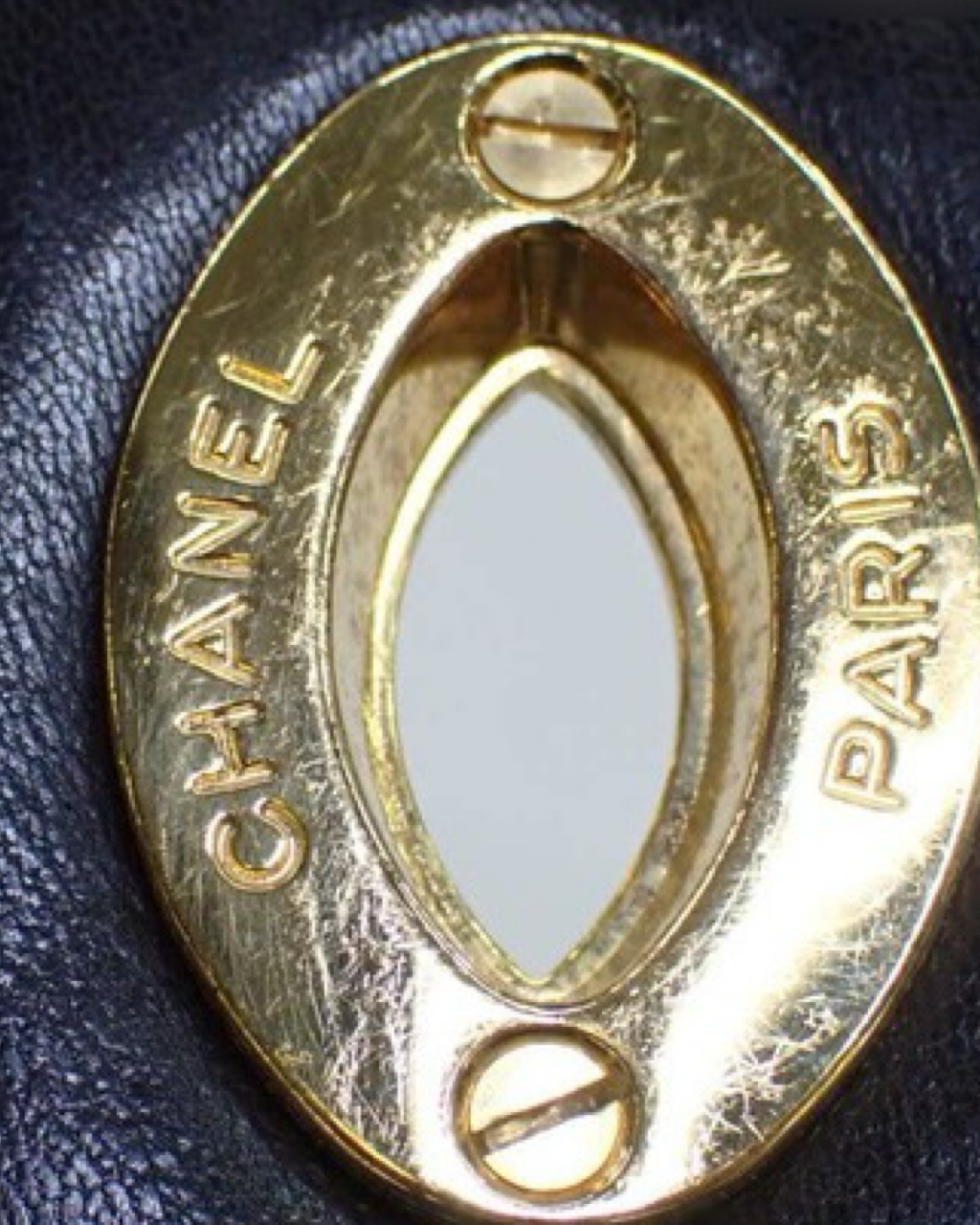 Bolsa Chanel Classic Flap Maxi Vintage 1996-1997