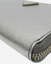 Cartera Prada Plateada