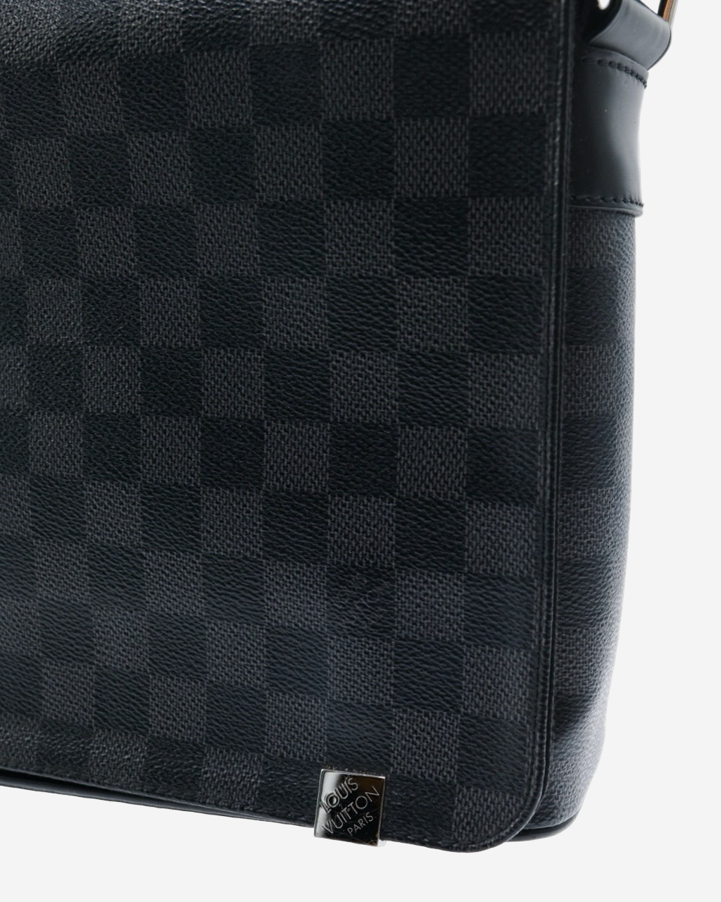 Louis Vuitton District Bag 2017