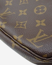 Bolsa Louis Vuitton Pochette Canvas Monogram