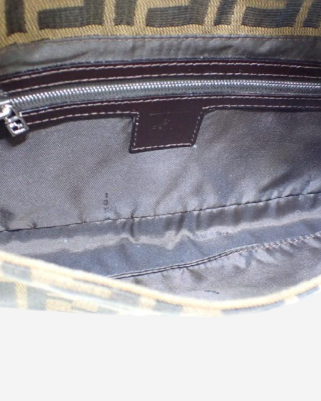 Bolsa Fendi Baguette Zucca