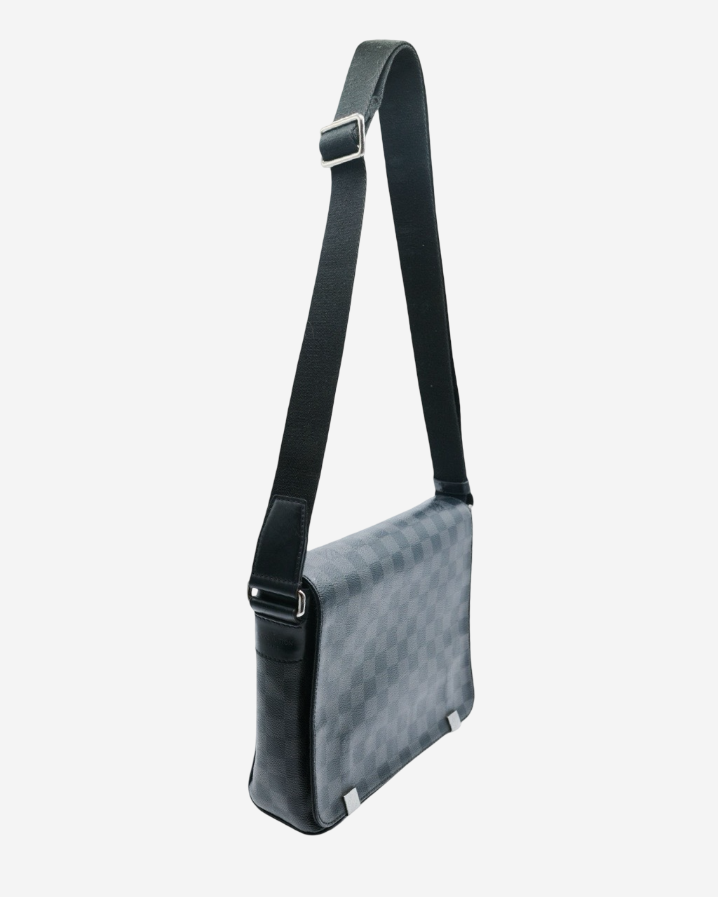 Louis Vuitton District Bag 2017