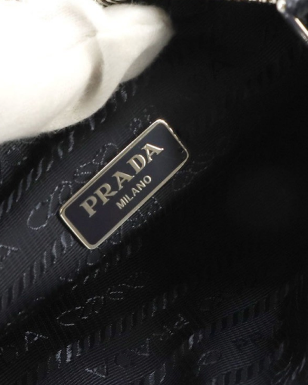 Prada Re-edition 2005 bag
