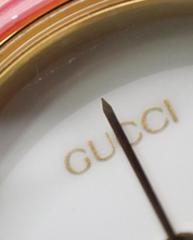 Reloj Gucci Bezel Delgado