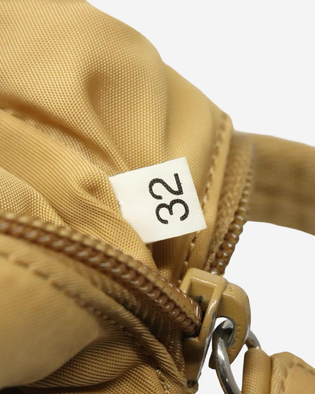 Bolsa Vintage Prada Re-Edition