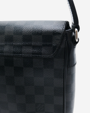 Louis Vuitton District Bag 2017