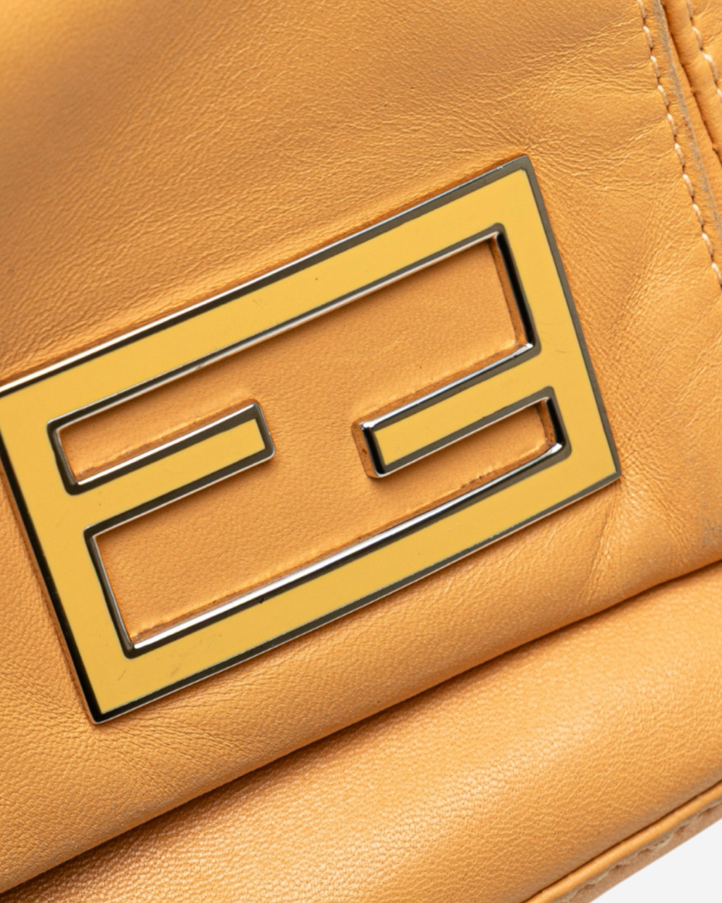 Bolsa Fendi Pochette FF