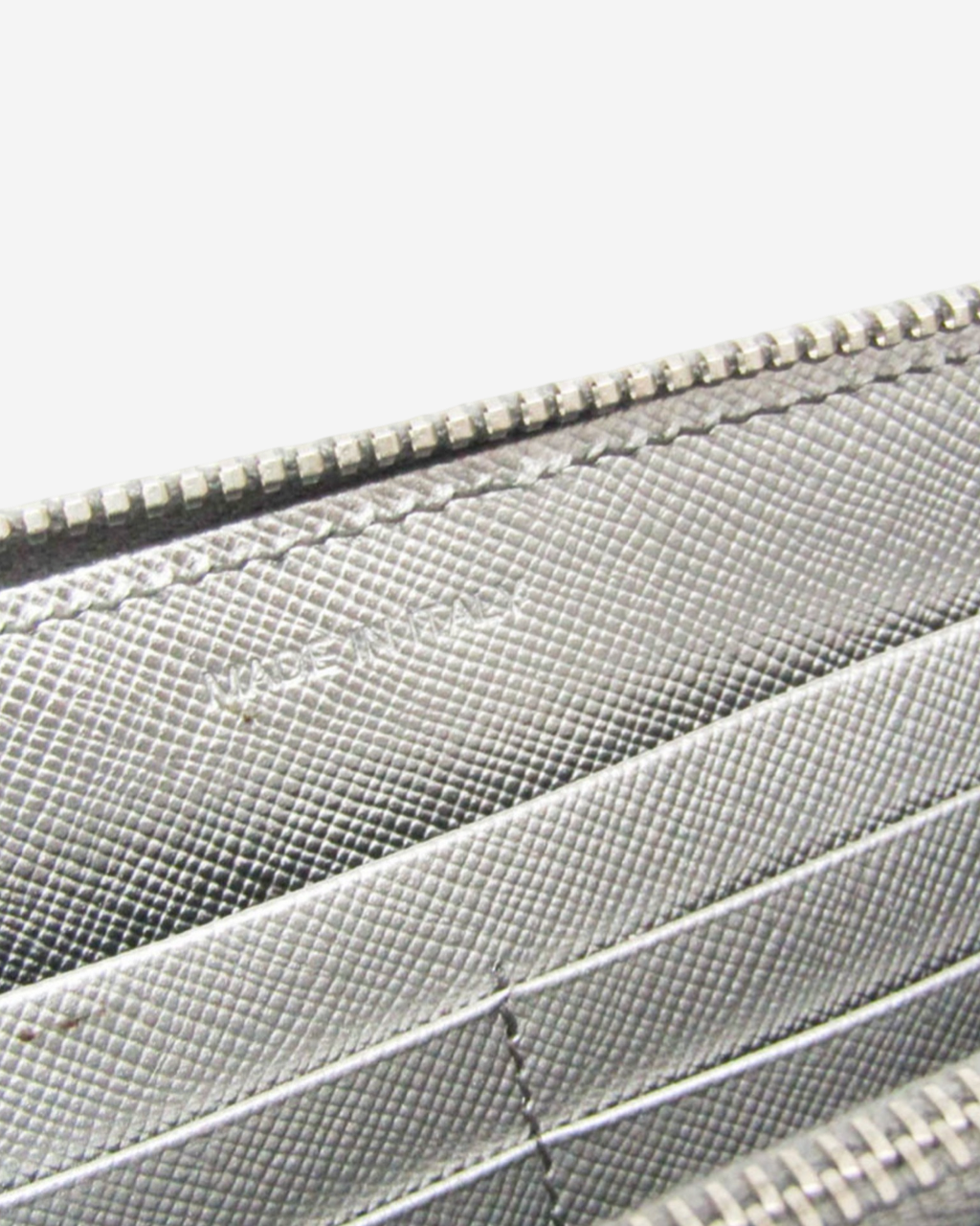 Cartera Prada Plateada