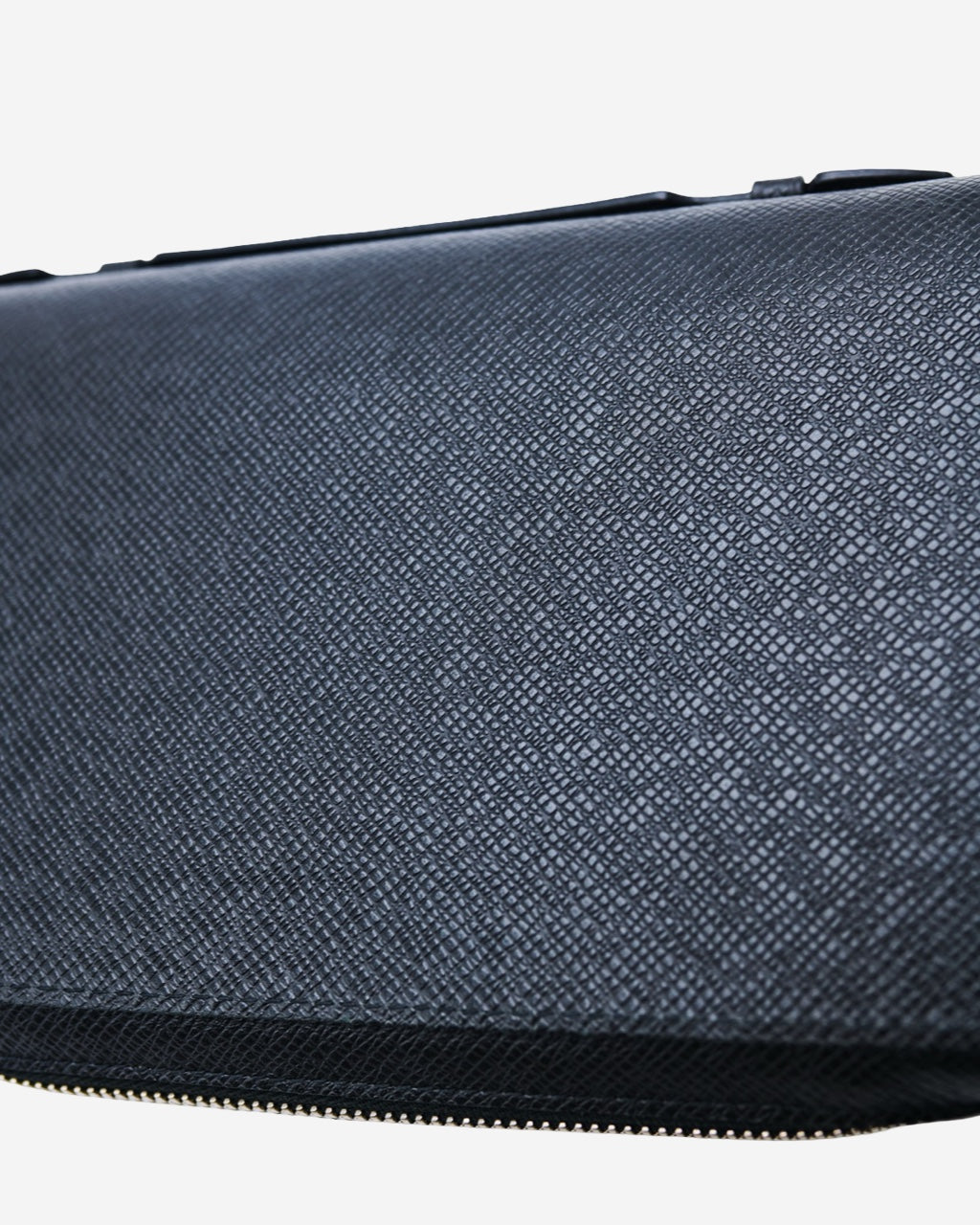 Louis Vuitton Zippy Taiga Bag