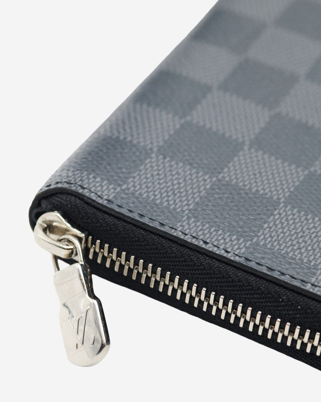 Louis Vuitton Zippy Wallet Damier