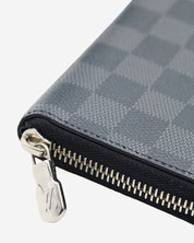Louis Vuitton Zippy Wallet Damier