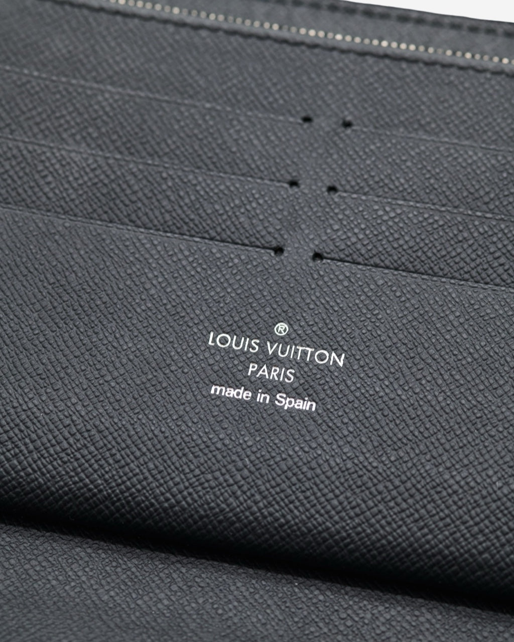 Louis Vuitton Taiga Wallet