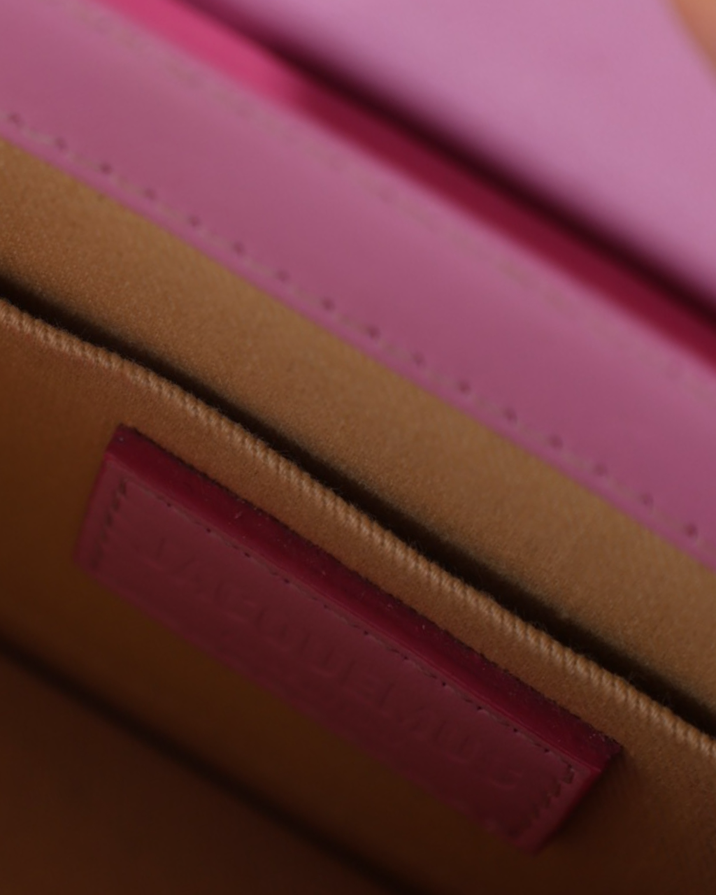 Bolso Jacquemus Le Chiquito Moyen