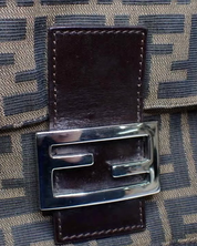 Bolsa Fendi Baguette Zucca