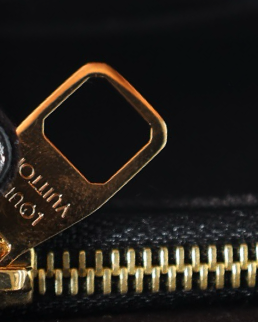 Louis Vuitton Louise GM Clutch