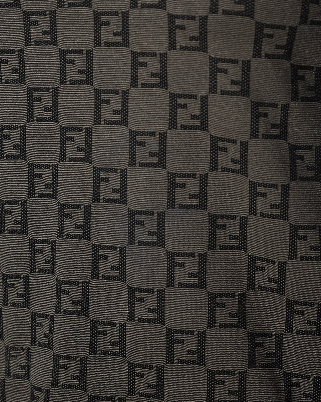 Top Fendi Vintage Monogram 42 IT
