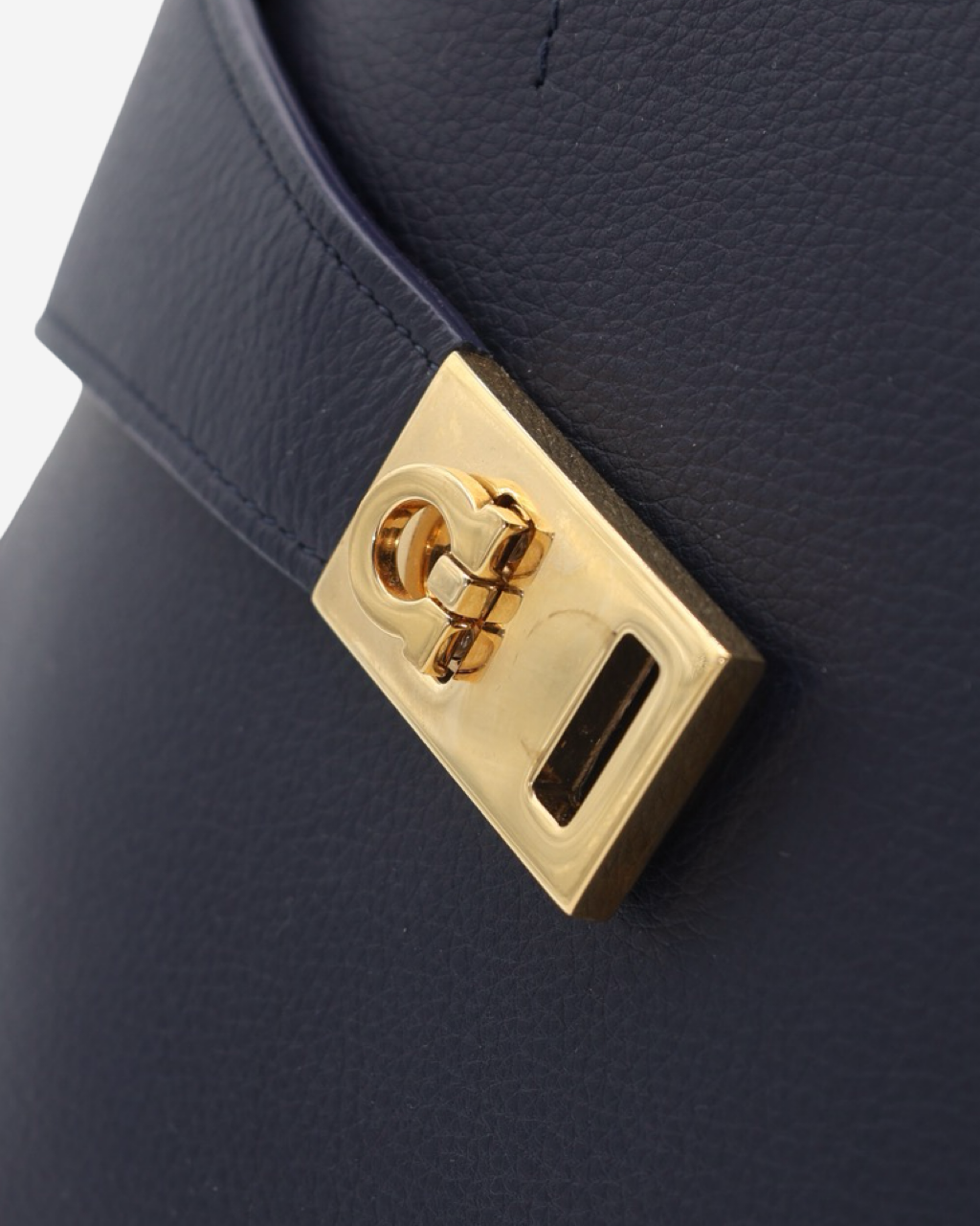 Bolso Ferragamo Hug