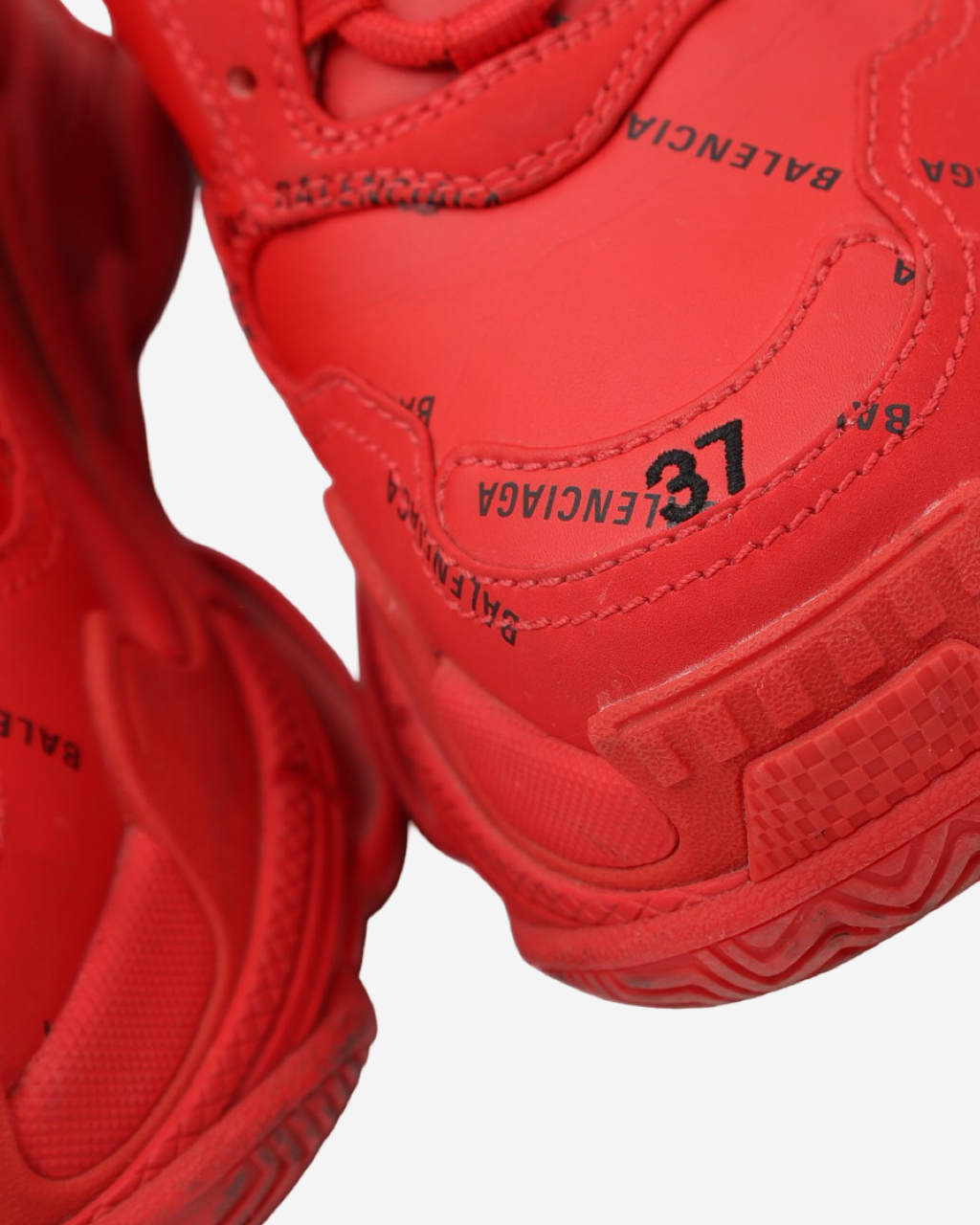 Balenciaga Triple S 37 Sneakers