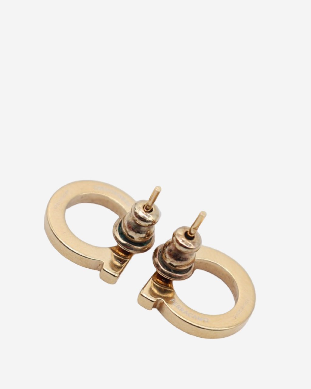 Aretes Ferragamo Gancini