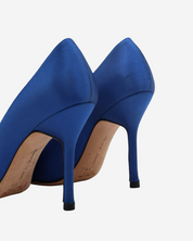 Manolo Blahnik Hangisi Heels 38.5