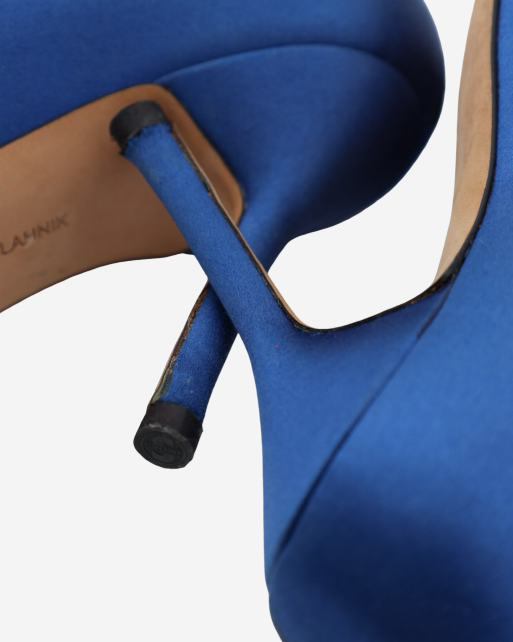 Manolo Blahnik Hangisi Heels 38.5