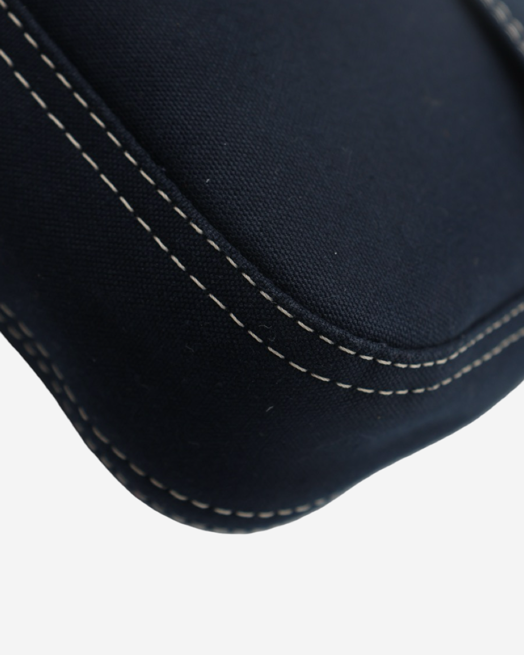 Bolsa Fendi Baguette Canvas