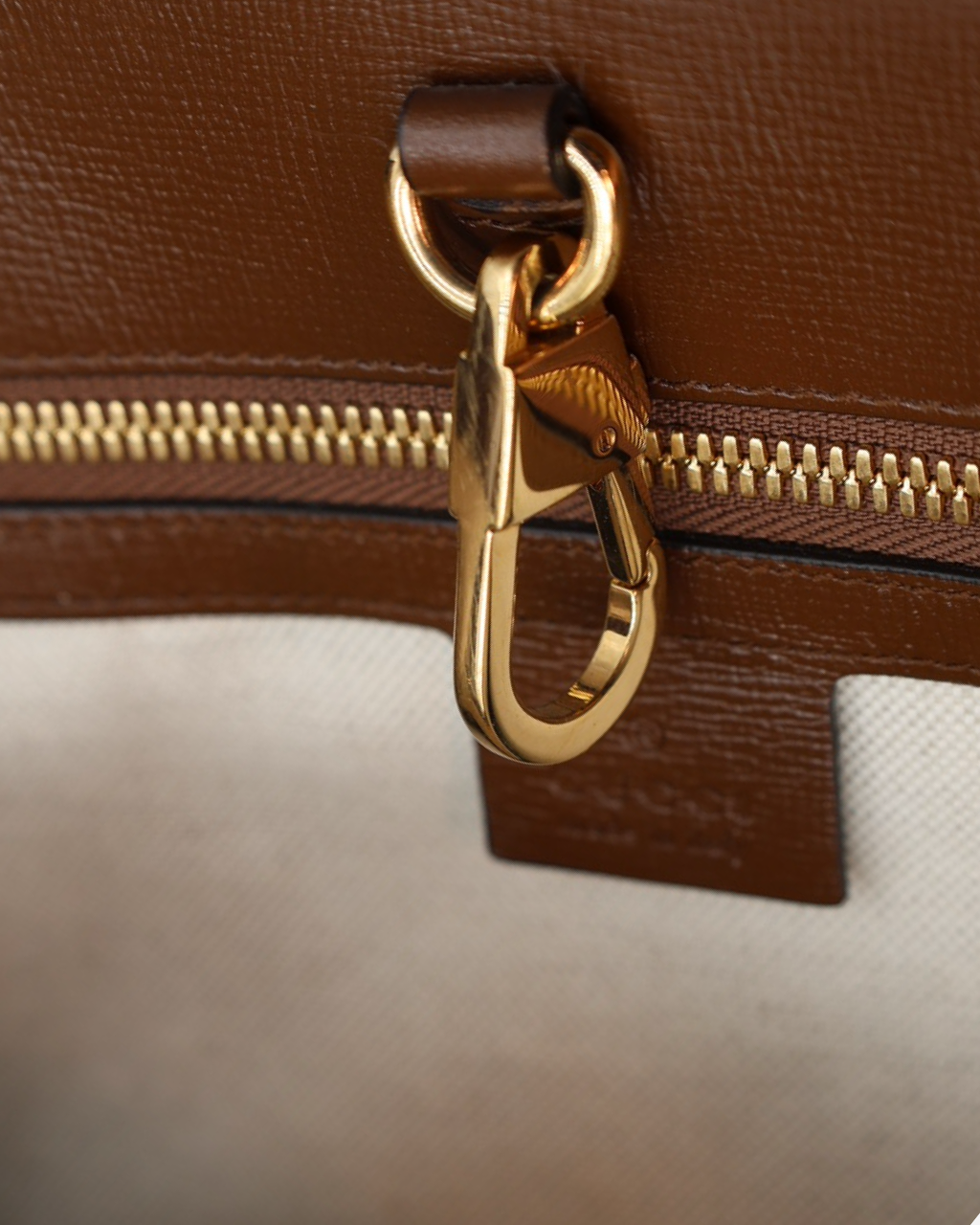 Bolso Gucci Fake/Not Tote 2020