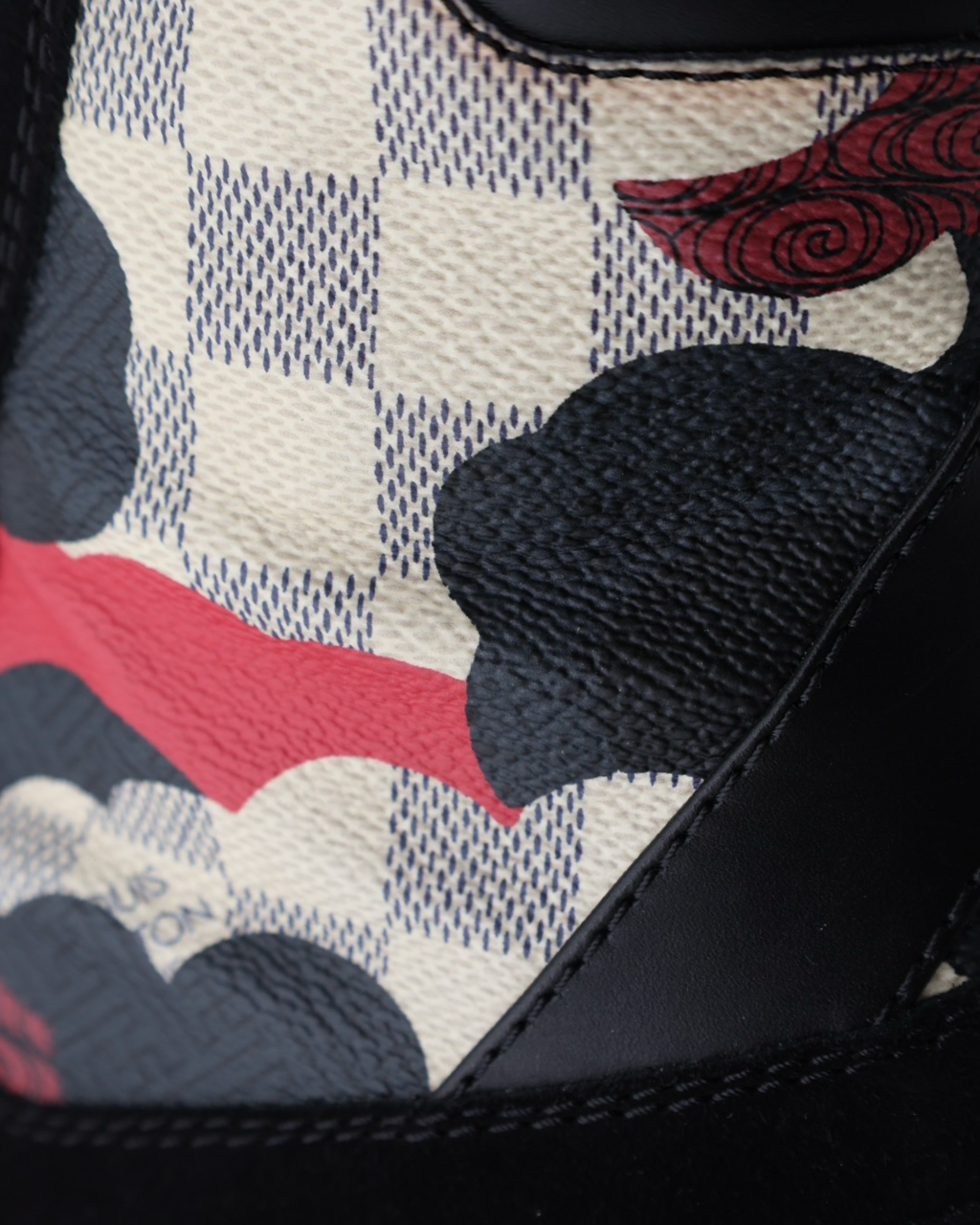 Louis Vuitton Laureate Boots 38