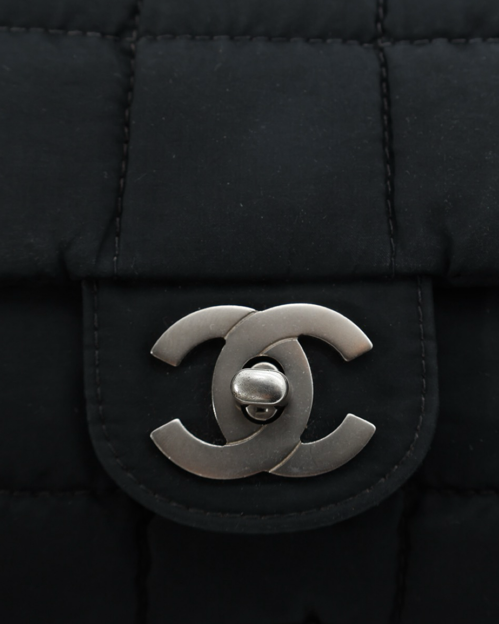 Bolso Chanel Chocolate Bar Nylon 2002-2003