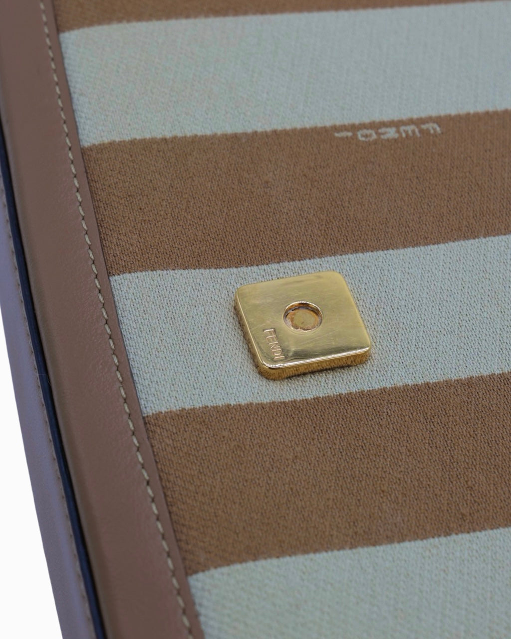 Bolso Fendi Baguette Pequin