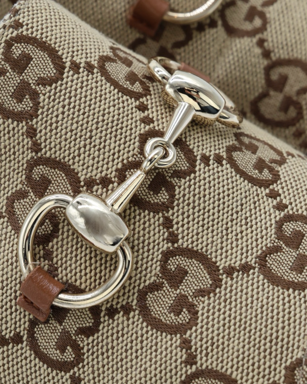 Sandalias Gucci GG Supreme Horsebit 37