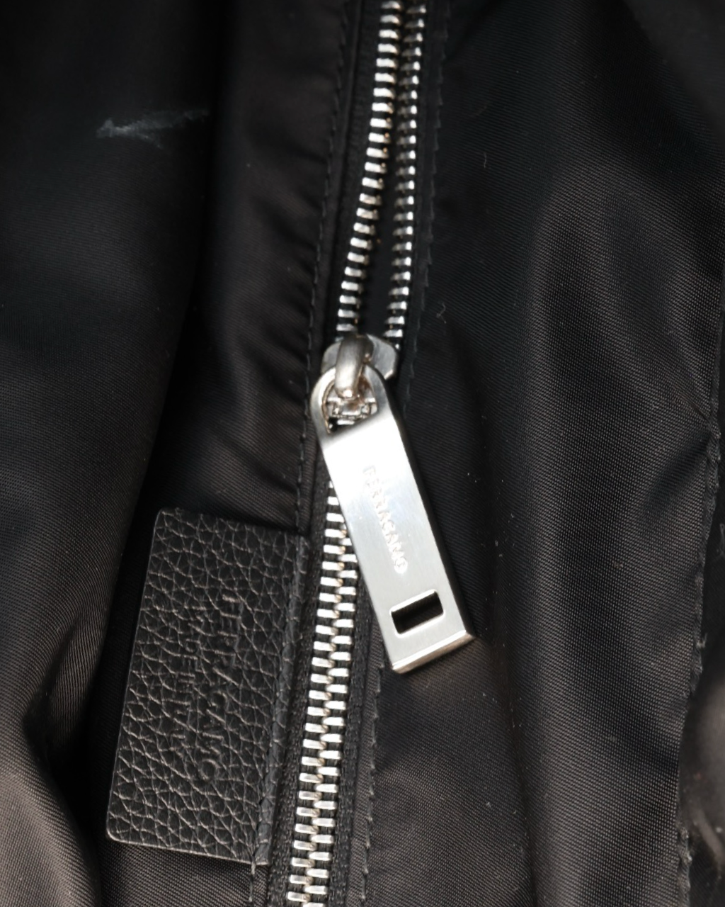 Bolso Ferragamo Cut Out Tote