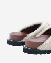 Louis Vuitton Paseo Sandals 37