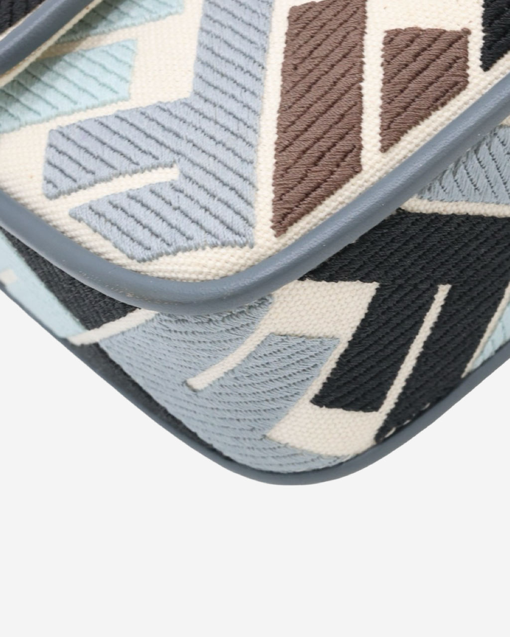 Bolso Fendi Baguette Mini Ricamo