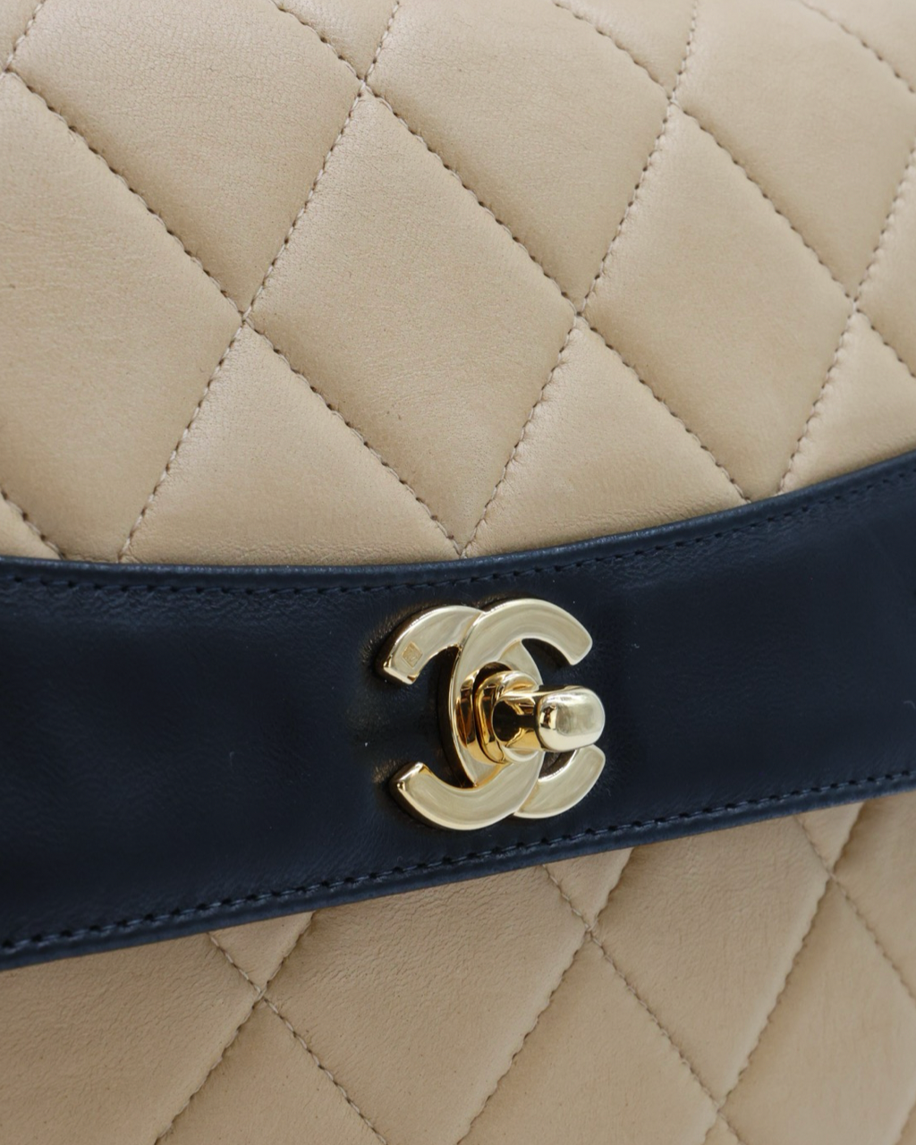 Chanel Matelassé Bag 2000 - 2002