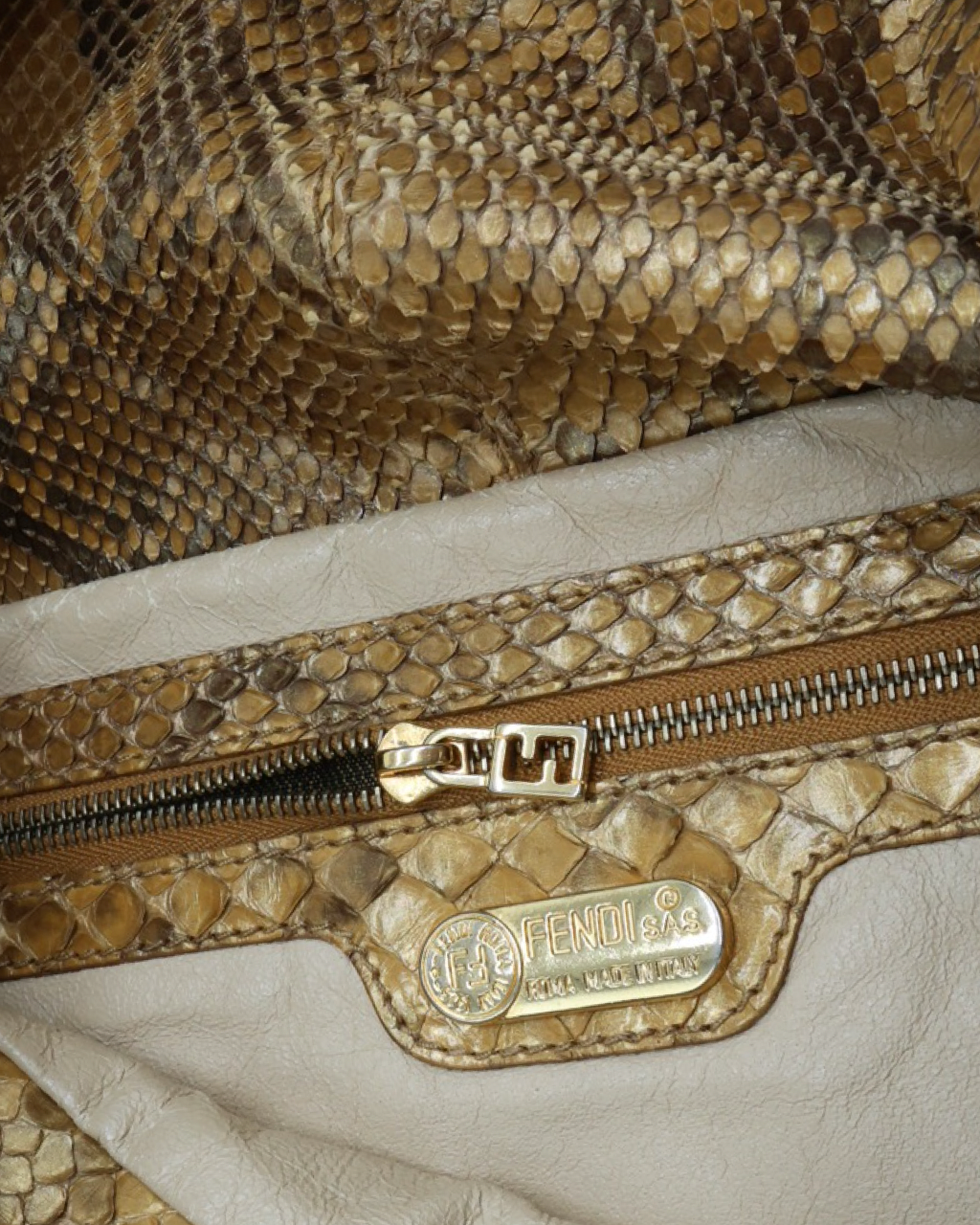 Bolso Fendi Mamma Baguette Serpiente