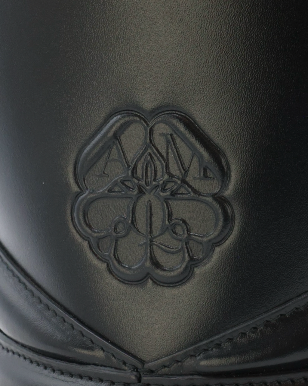 Bolso Alexander McQueen The Curve 2021