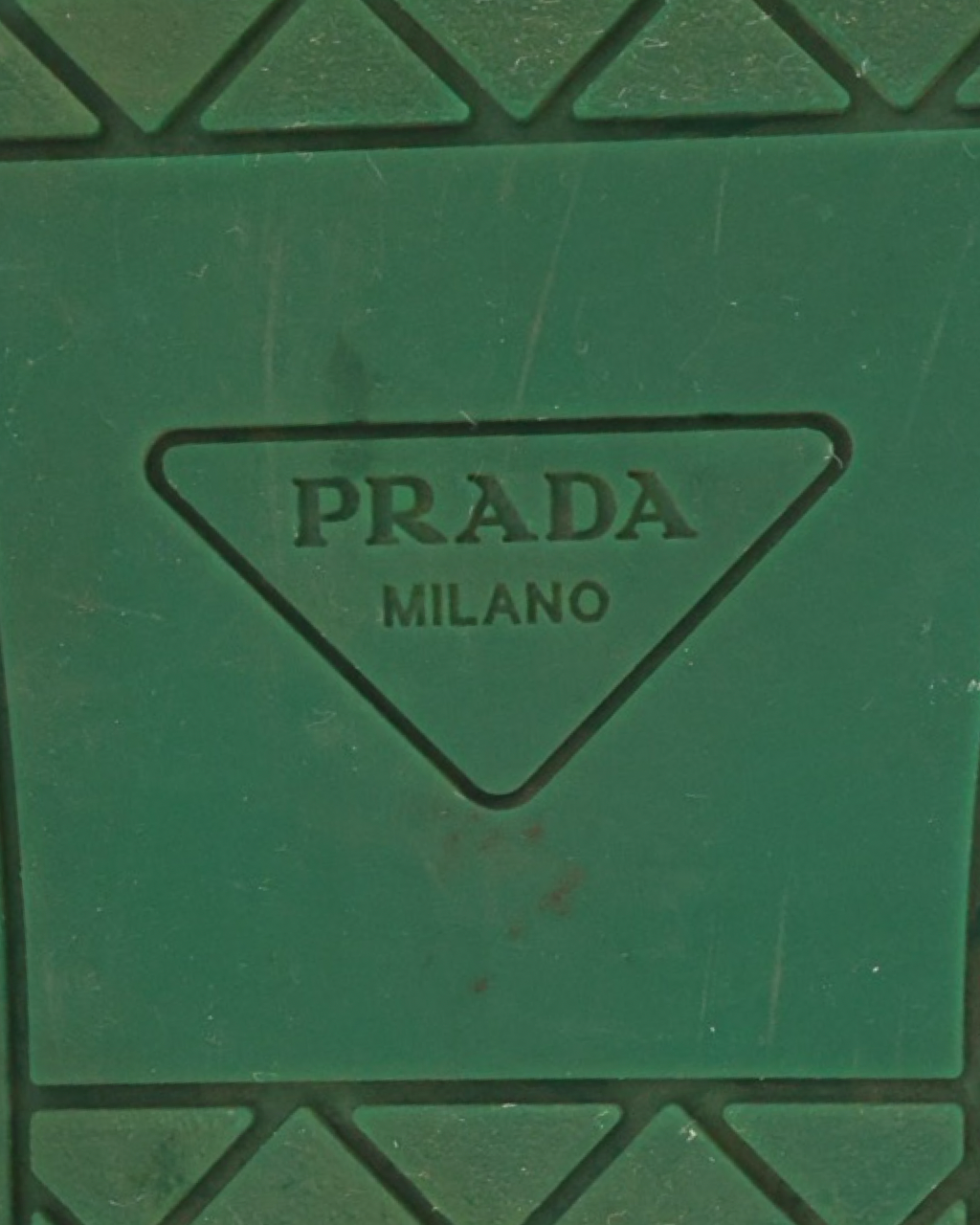 Prada Sneakers 37
