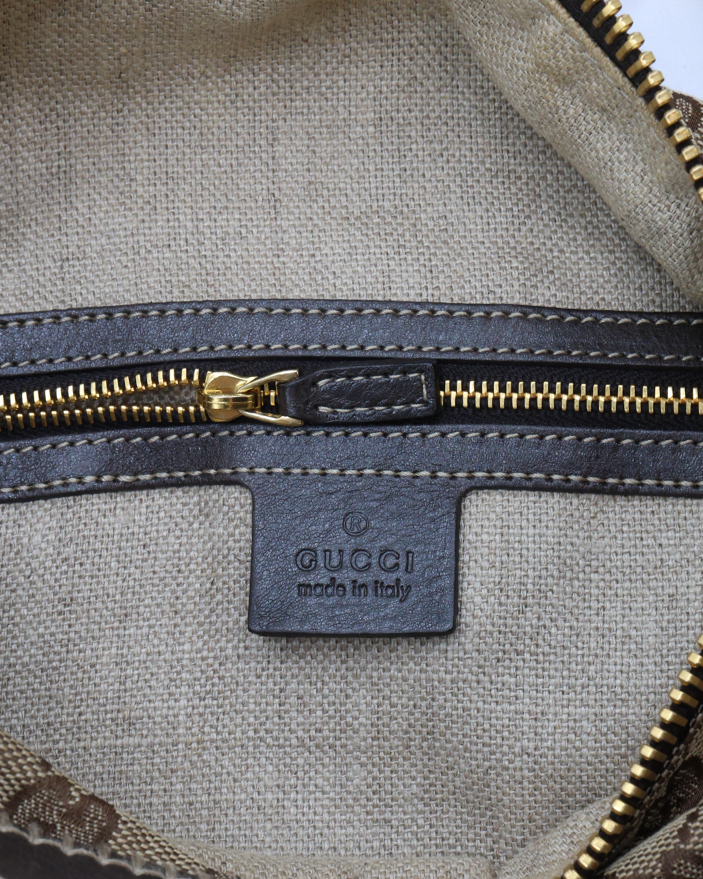 Bolso Gucci Darwin GG Supreme