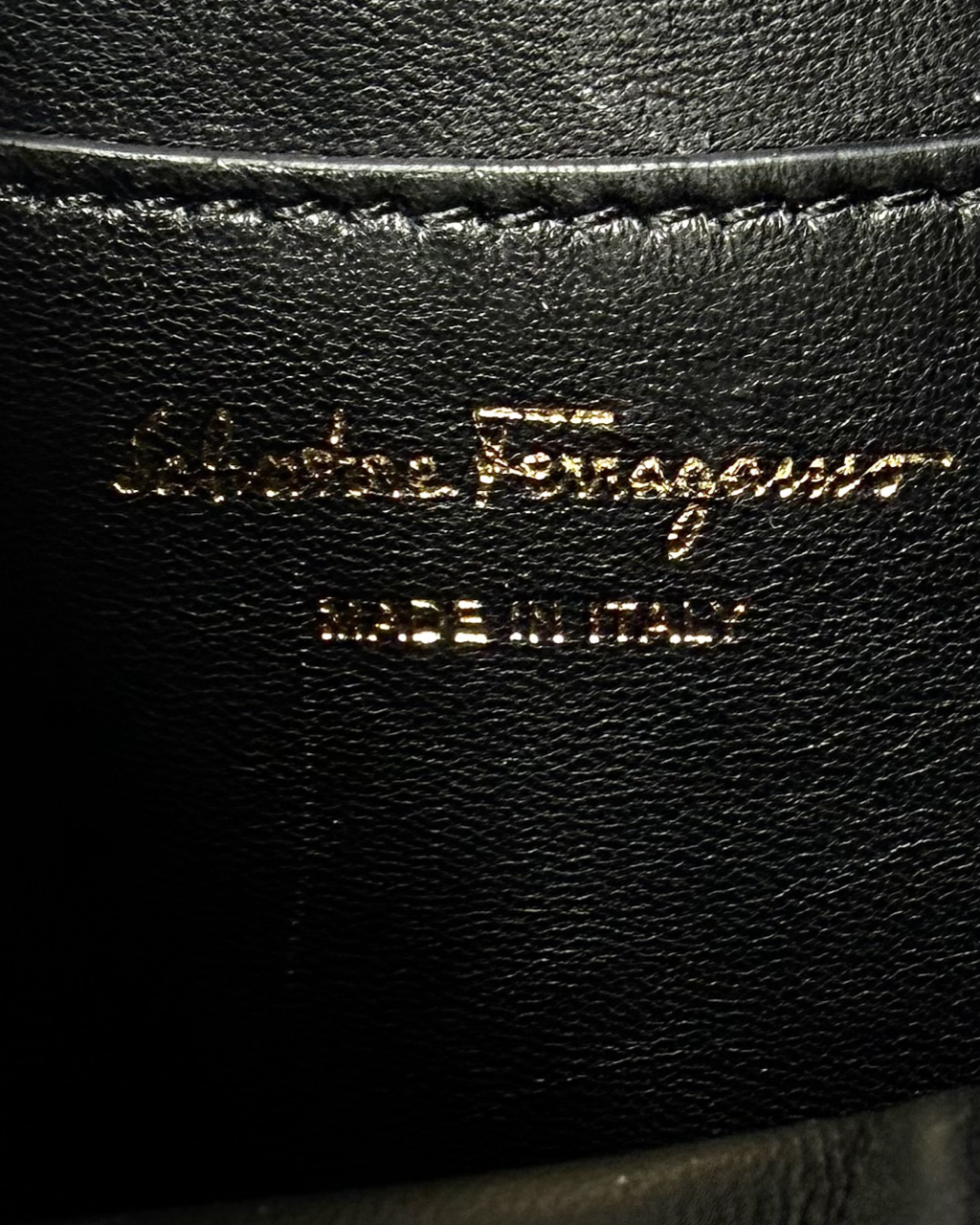 Bolso Ferragamo Iconic XS