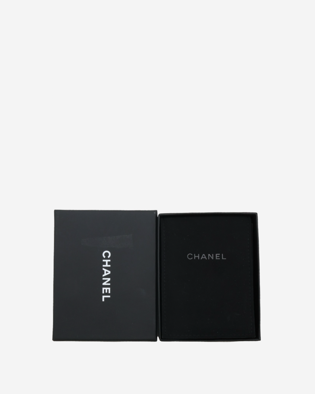 Aretes Chanel Corazón 2023
