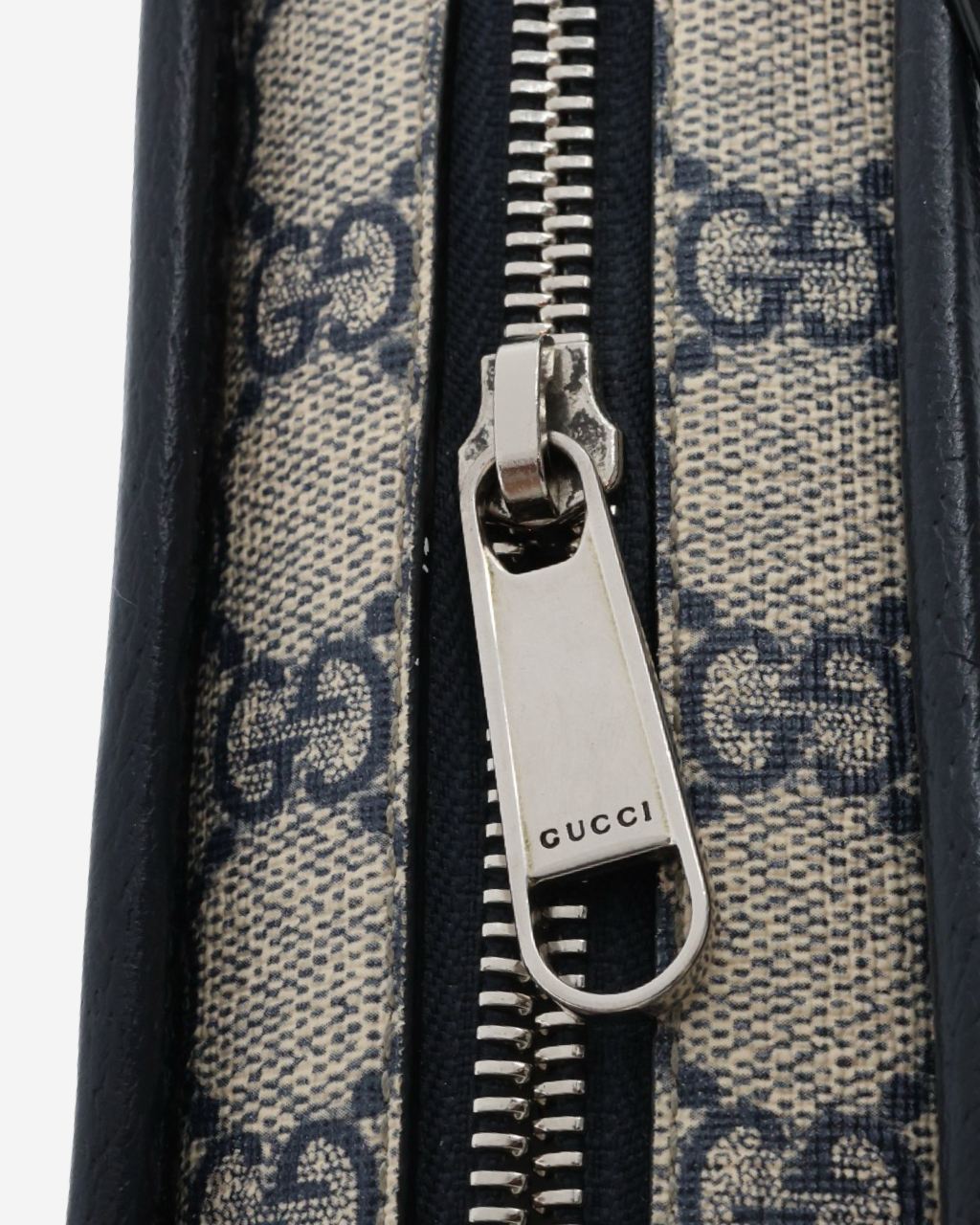 Gucci GG Supreme Bag