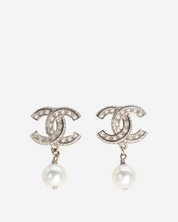 Aretes Chanel CC 2025