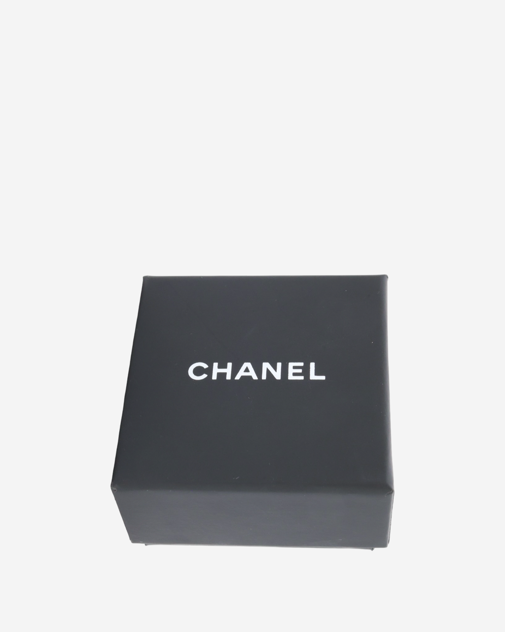 Aretes Chanel CC 2025