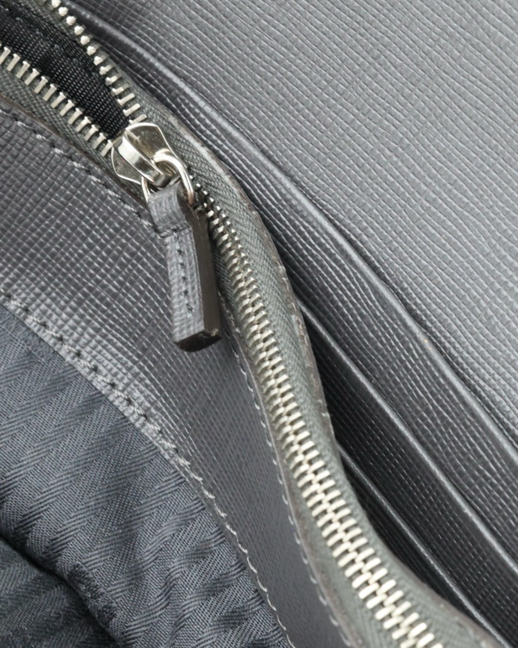 Fendi 2Jours clutch