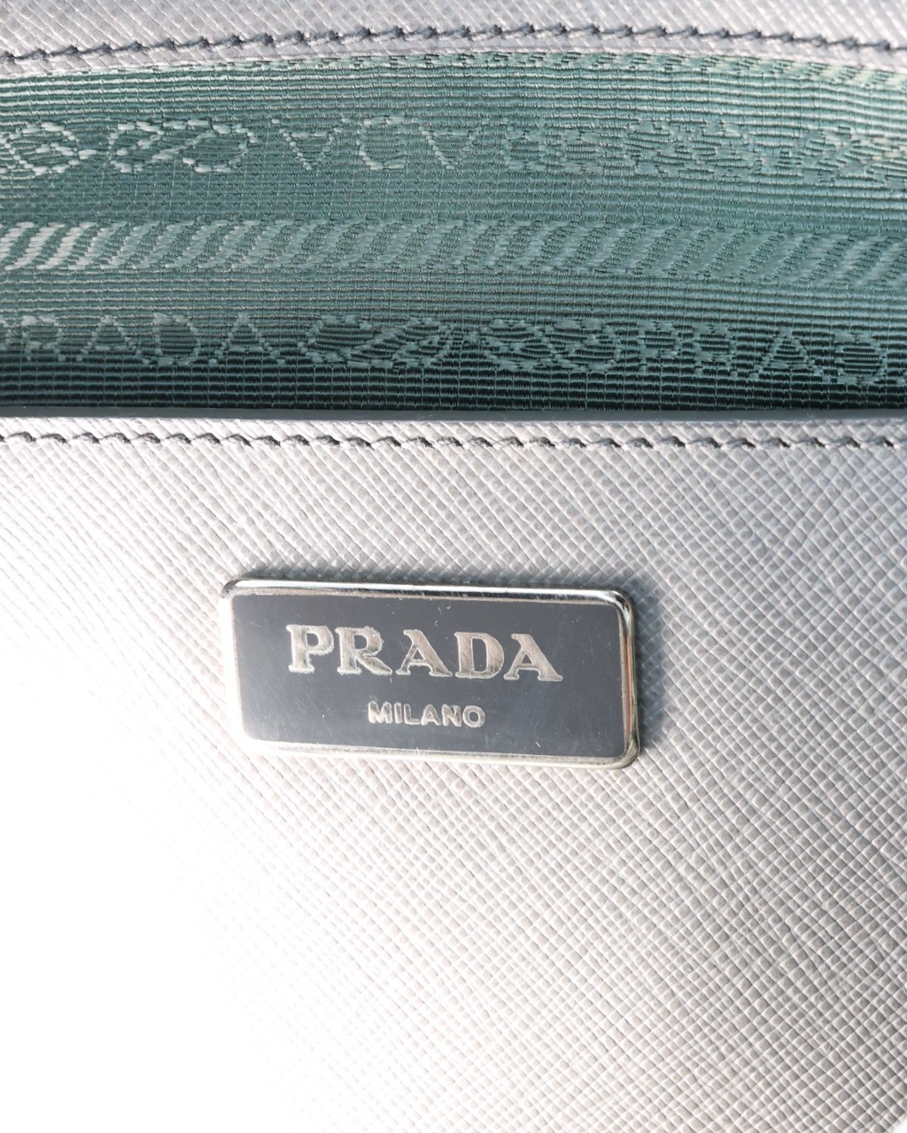 Bolso Prada Saffiano Lux
