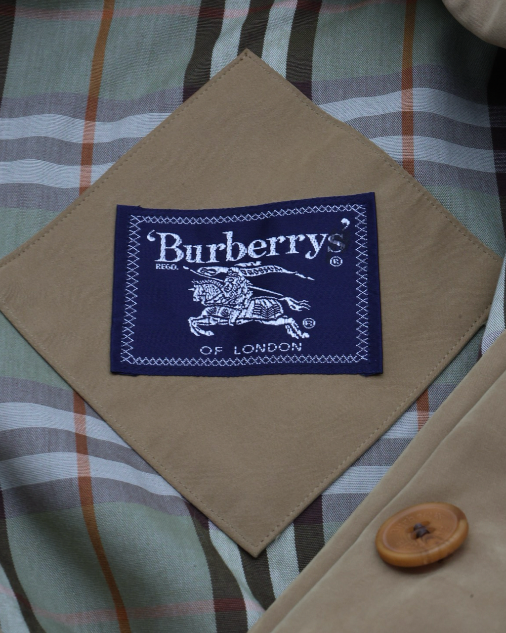Burberry Westminster Trench Coat L