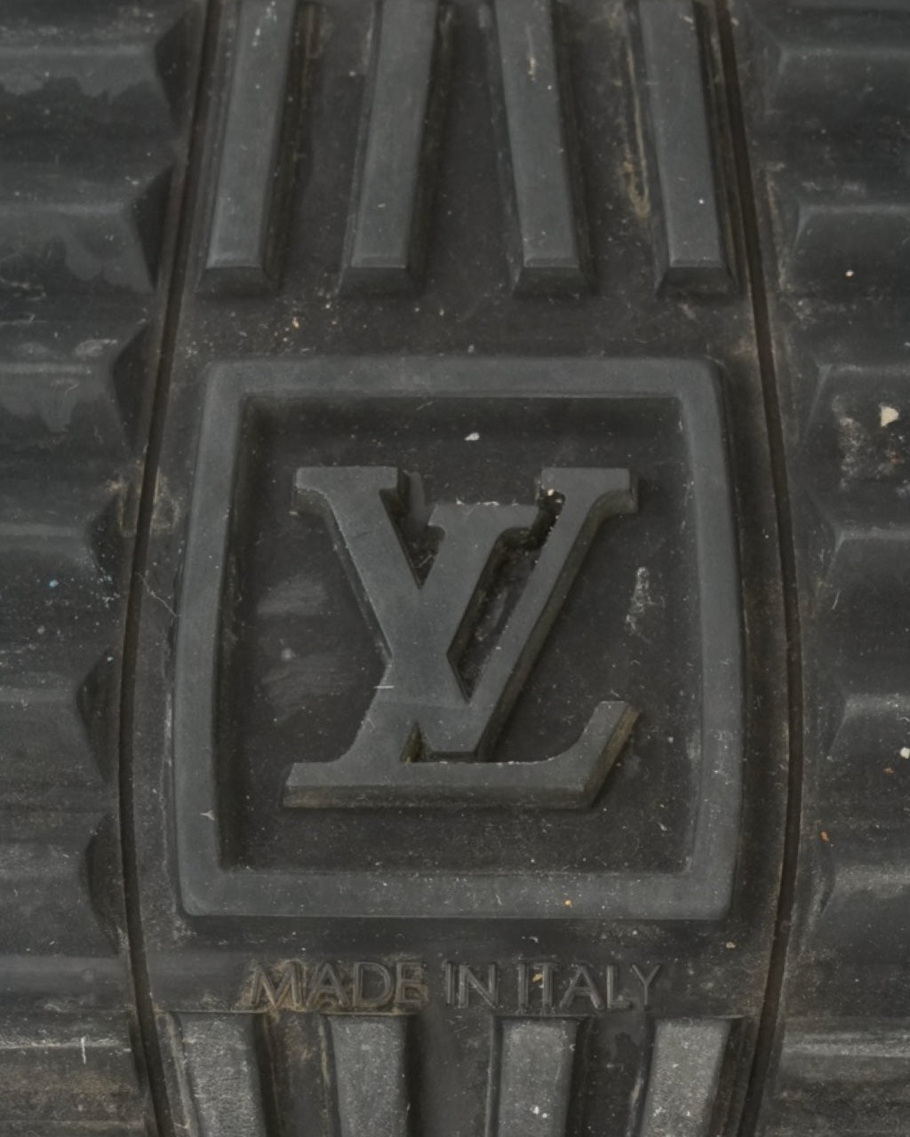 Tenis Louis Vuitton Run Away 38.5