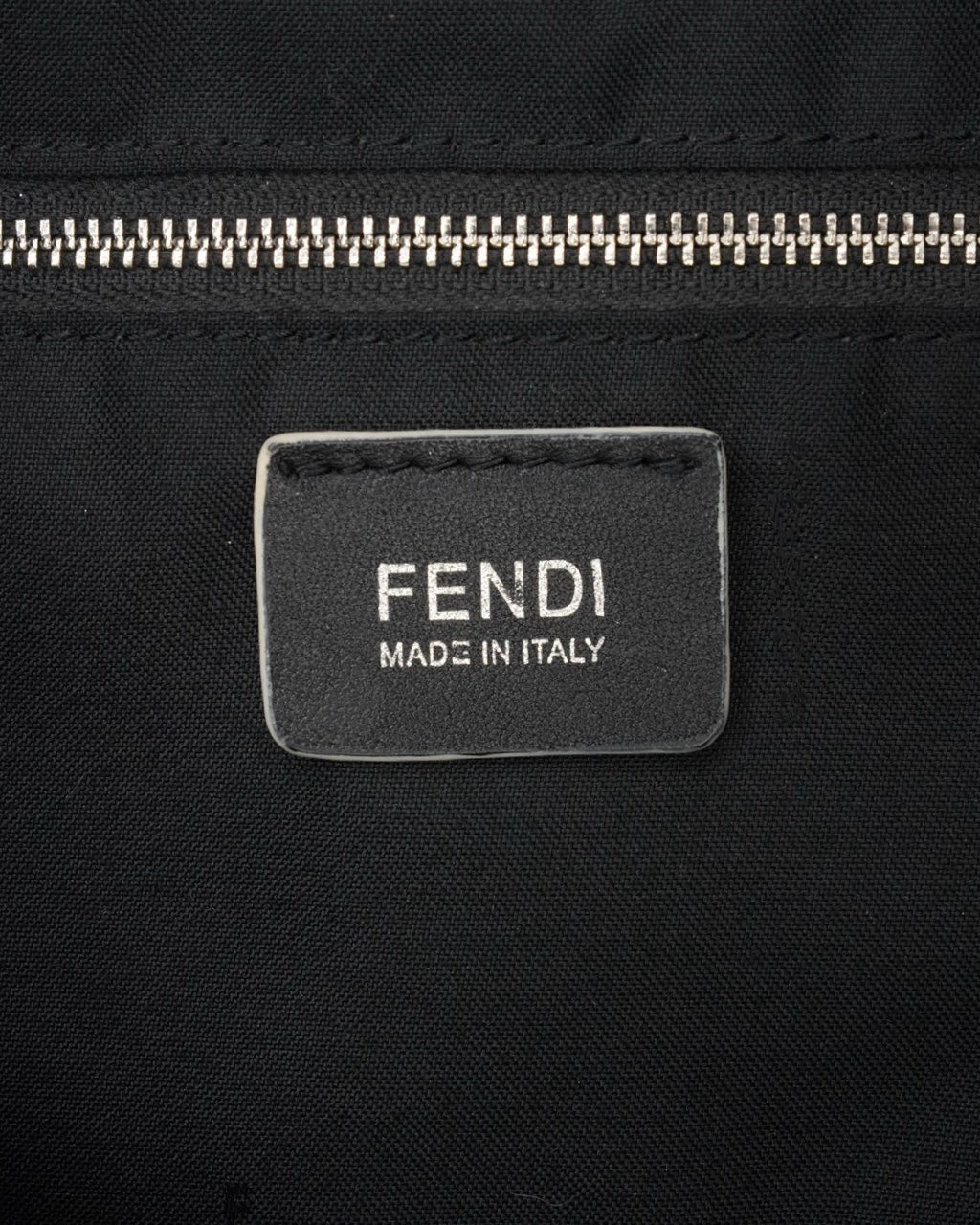Bolso Fendi Karlito