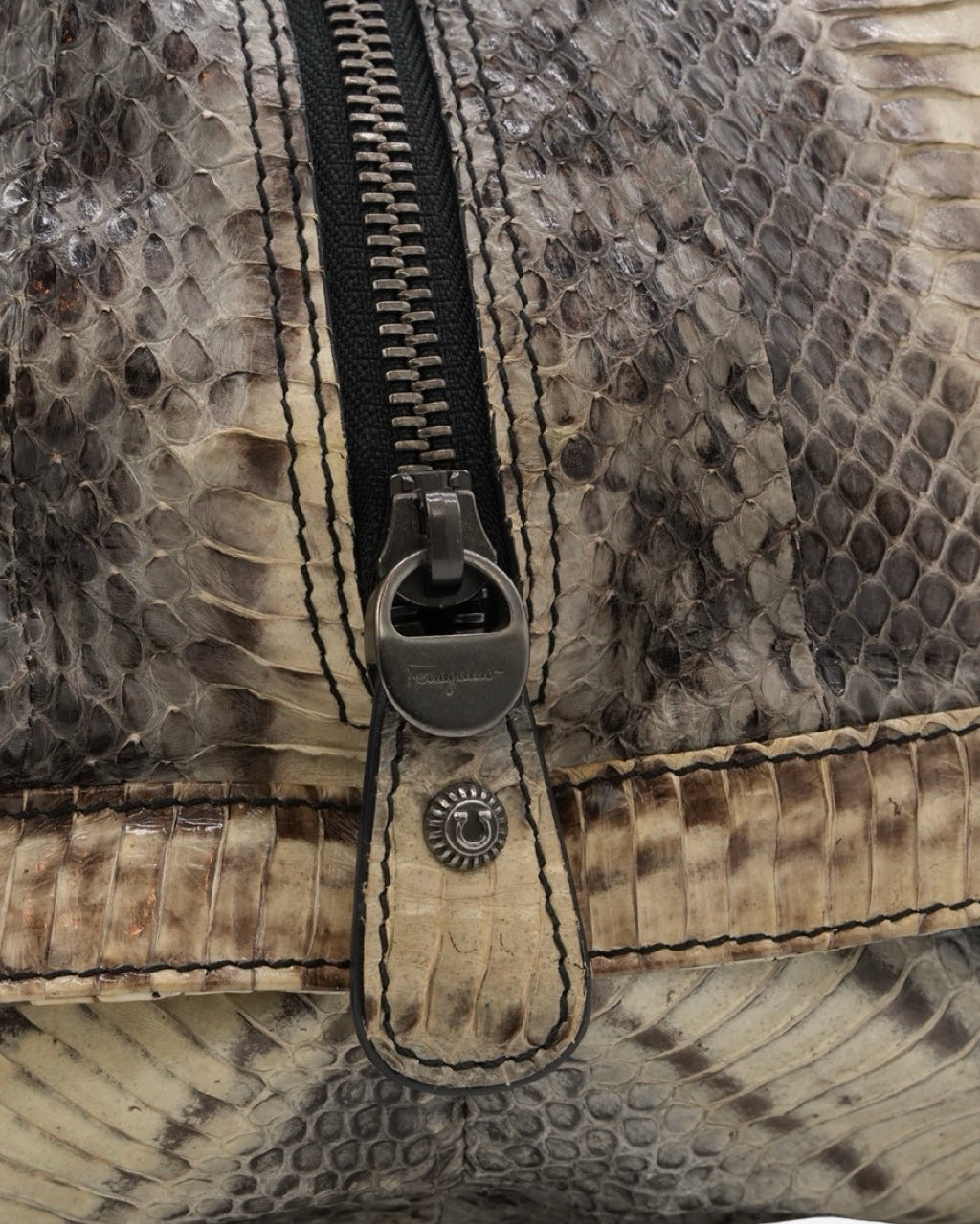 Bolso Ferragamo Python